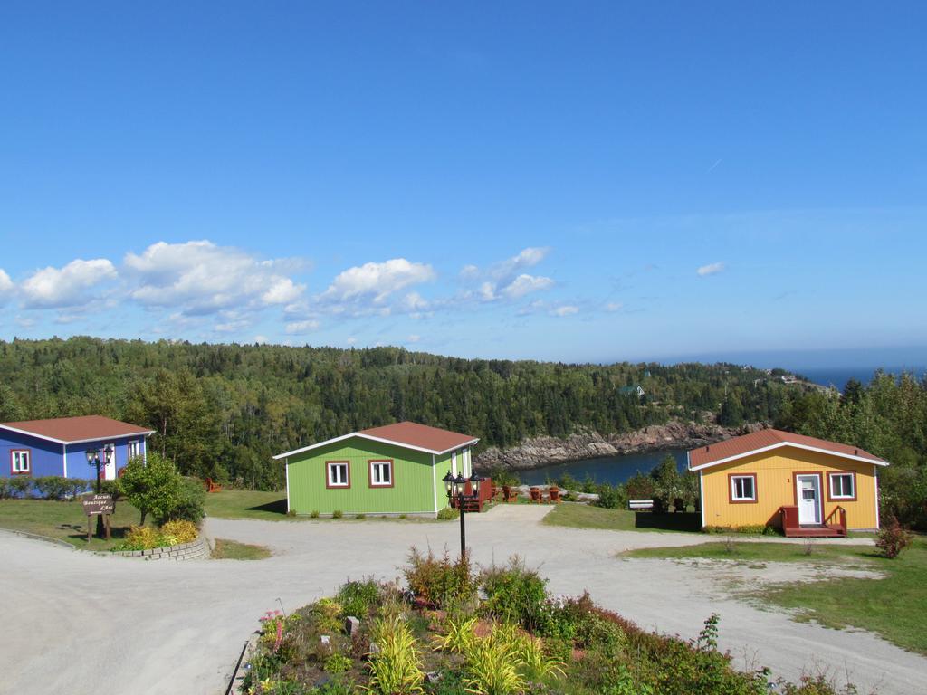 Les Chalets Au Bord De La Mer Les Escoumins Ngoại thất bức ảnh